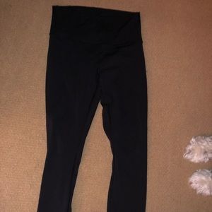 Black lululemon leggings, size6